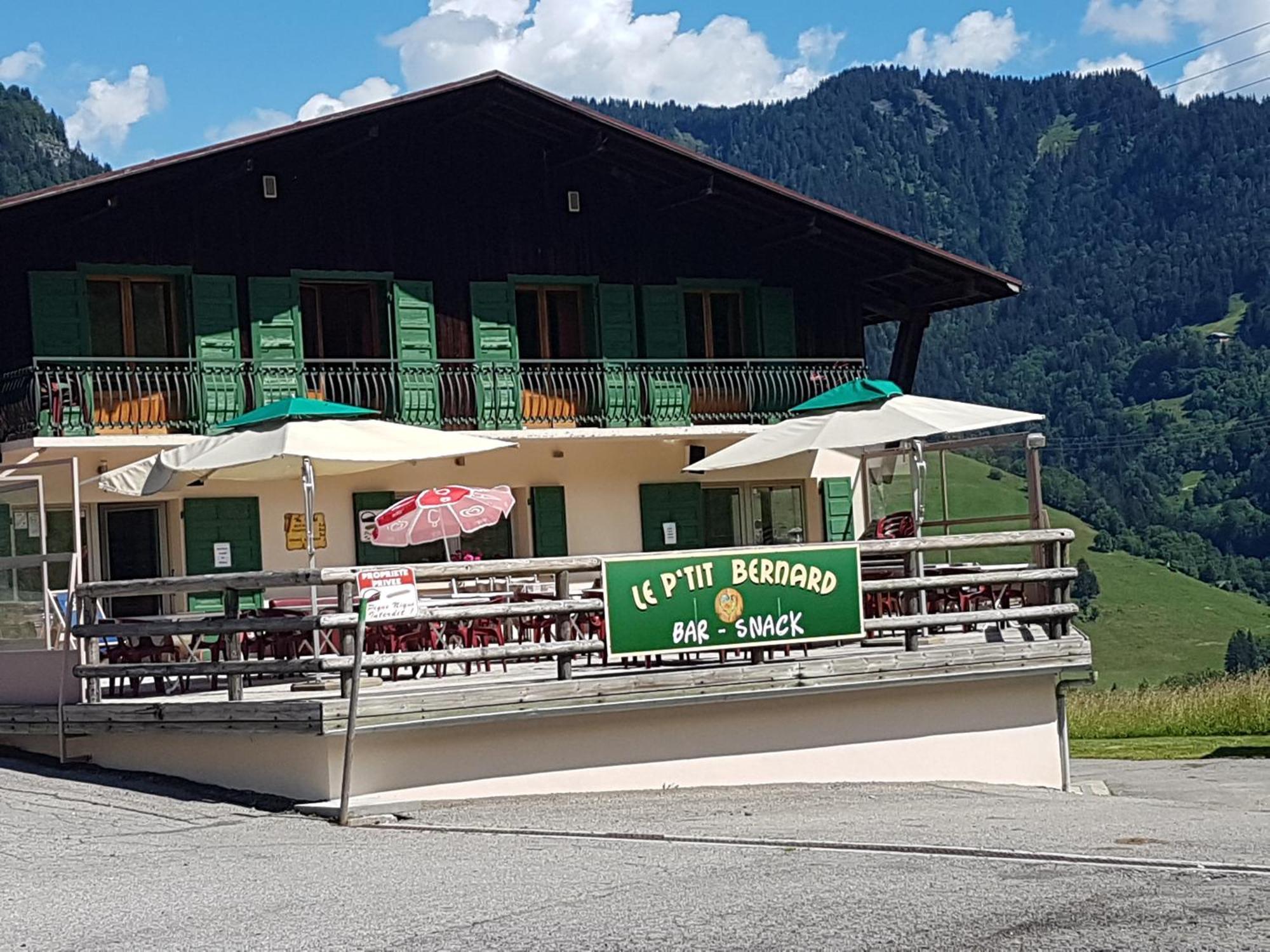 Hotel Les Bernards Praz-sur-Arly Esterno foto