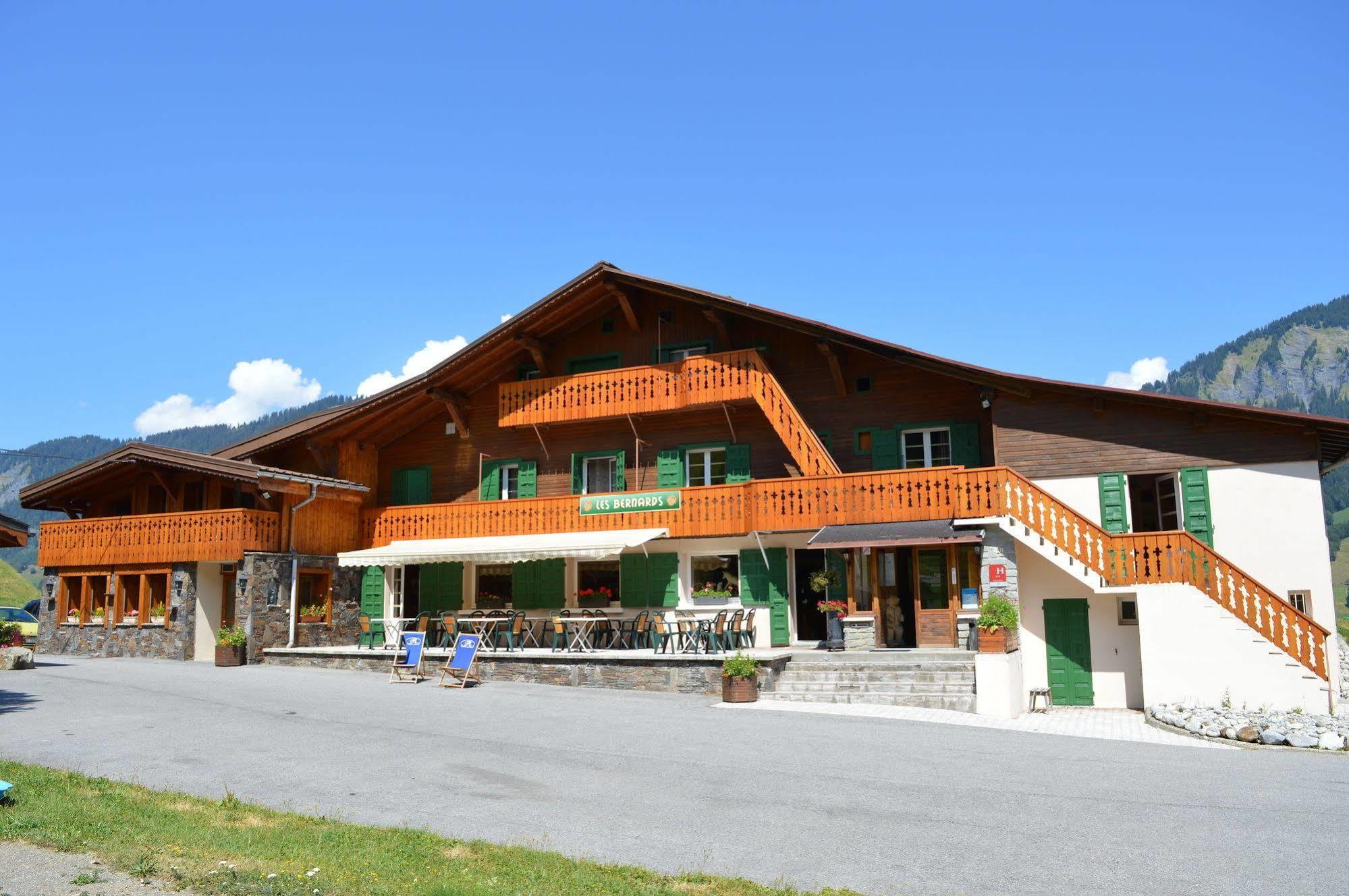 Hotel Les Bernards Praz-sur-Arly Esterno foto
