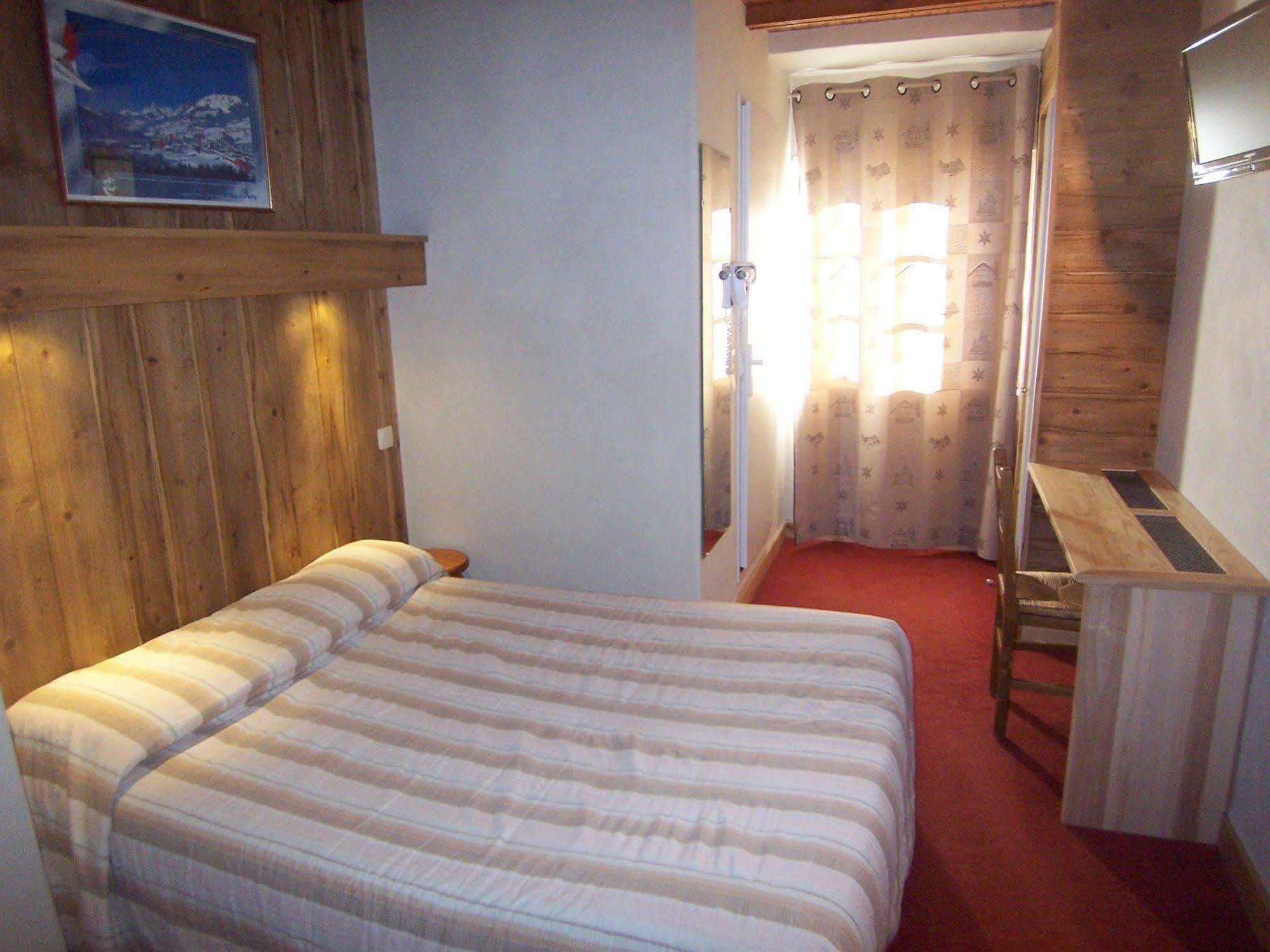 Hotel Les Bernards Praz-sur-Arly Esterno foto